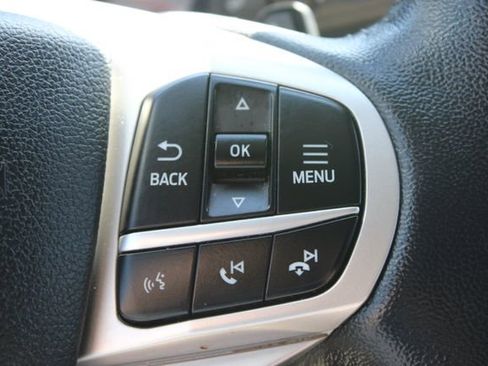 Used 2020 Ford Explorer XLT w/ Equipment Group 202A image 22