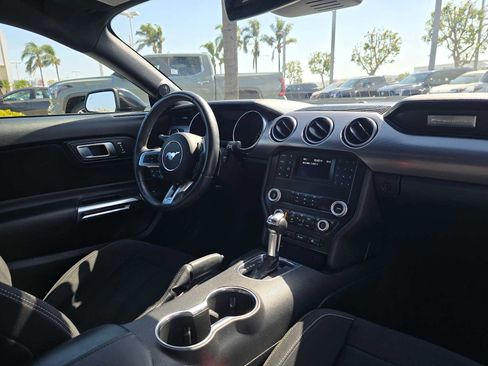 Used 2021 Ford Mustang GT w/ Black Accent Package RWD image 11