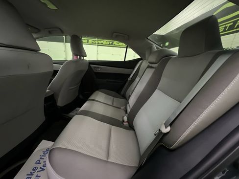 Used 2019 Toyota Corolla LE FWD image 26
