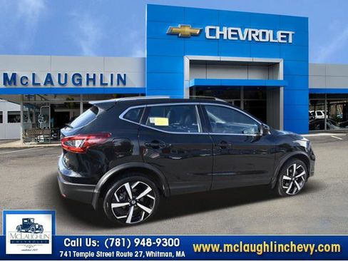Used 2022 Nissan Rogue Sport SL image 3