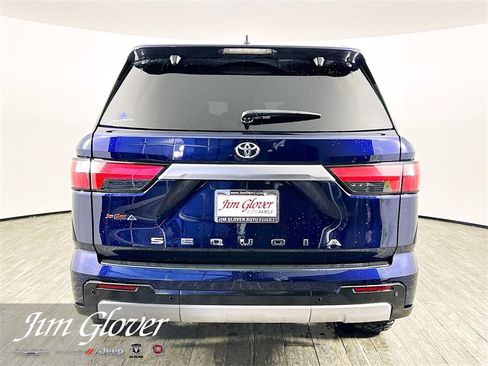 Used 2024 Toyota Sequoia Capstone image 6