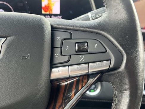 Certified 2024 Cadillac Escalade Luxury AWD/4WD image 24