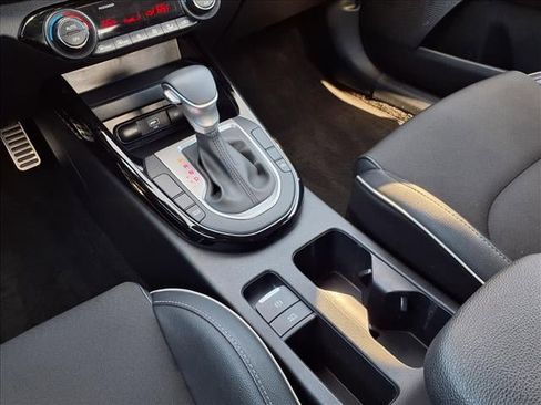 Used 2024 Kia Forte GT-Line image 16