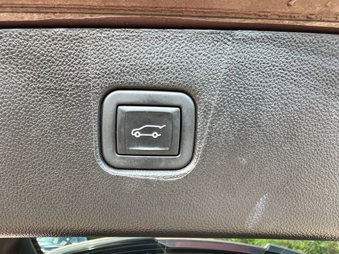 Used 2024 Chevrolet Blazer LT w/ Convenience Package FWD image 19
