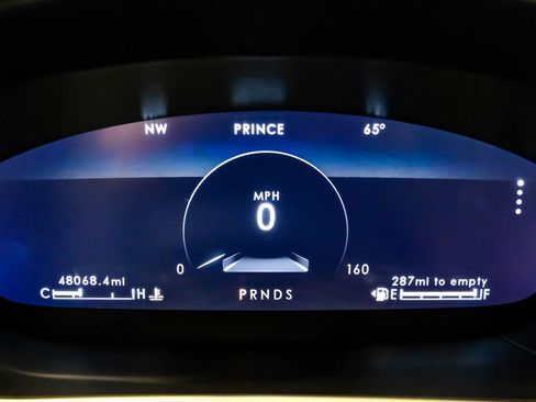 Used 2019 Lincoln Nautilus Select image 13