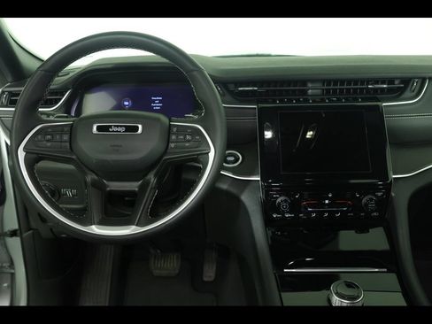 Certified 2023 Jeep Grand Cherokee L Laredo AWD/4WD image 18