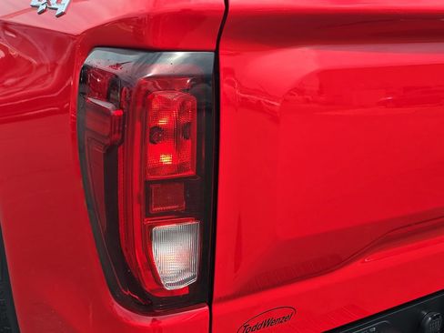 Certified 2020 GMC Sierra 1500 Elevation w/ Elevation Value Package AWD/4WD image 33