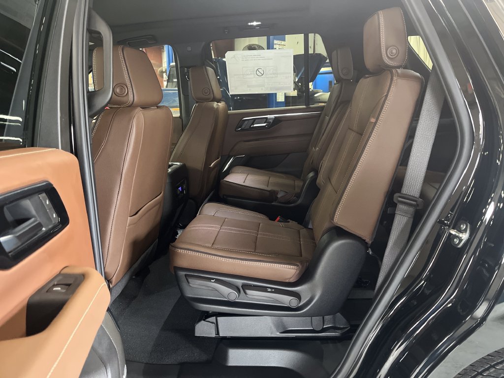 New 2026 Chevrolet Tahoe High Country AWD/4WD image 25