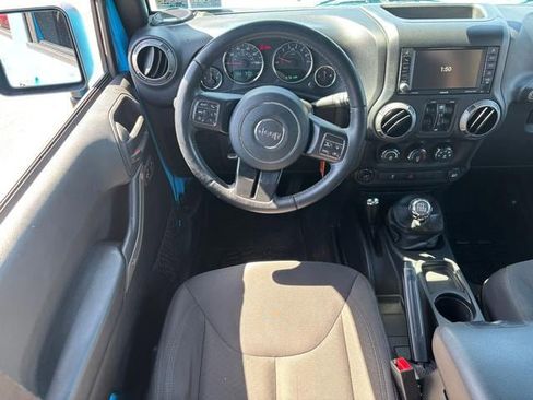 Used 2017 Jeep Wrangler Unlimited Sport w/ Quick Order Package 23S AWD/4WD image 18