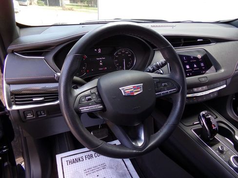 Used 2022 Cadillac XT4 Sport image 18