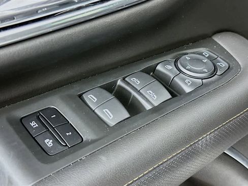 Used 2021 GMC Yukon AT4 image 29