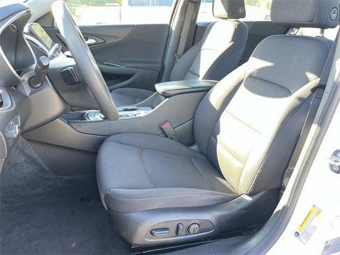 Used 2024 Chevrolet Malibu LT image 29