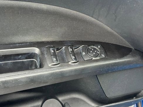 Used 2017 Ford Fusion SE FWD image 17