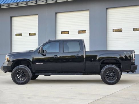 Used 2014 GMC Sierra 2500 SLE w/ SLE Preferred Package AWD/4WD image 5