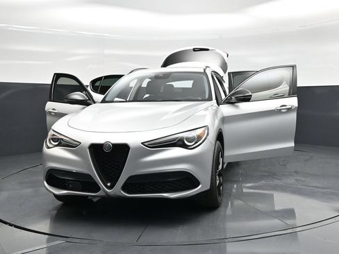 Used 2020 Alfa Romeo Stelvio w/ Nero Edizione RWD image 28