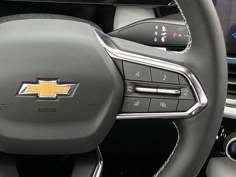 New 2026 Chevrolet Equinox EV LT image 23