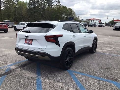 New 2026 Chevrolet Trax ACTIV w/ Sunroof Package image 5