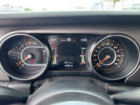 Used 2020 Jeep Gladiator Sport w/ Quick Order Package 24S AWD/4WD image 18