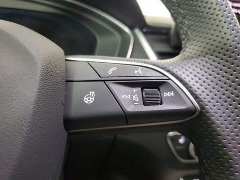 Used 2024 Audi Q5 e Premium Plus AWD/4WD image 27