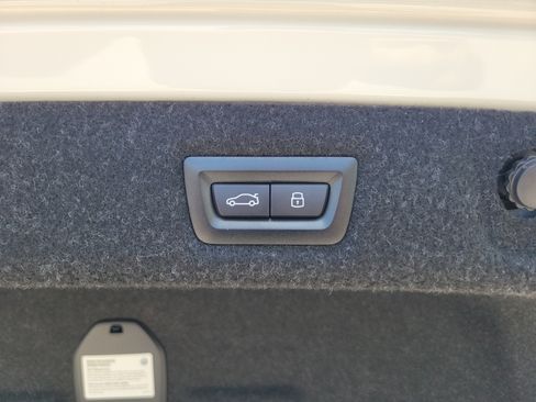 Used 2023 BMW 540i w/ M Sport Package RWD image 12