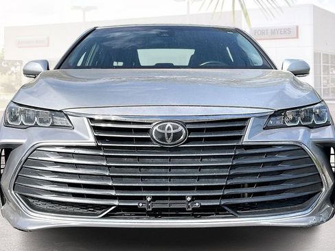 Used 2021 Toyota Avalon XLE FWD image 23