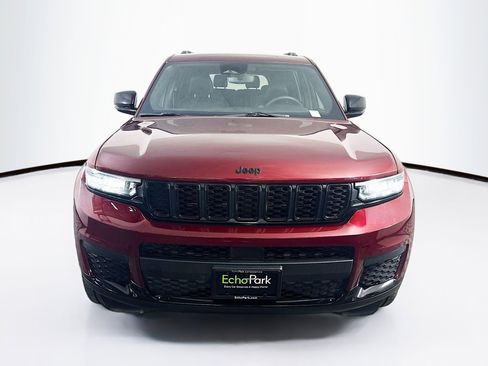 Used 2023 Jeep Grand Cherokee L Laredo image 2