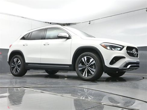 New 2025 Mercedes-Benz GLA 250 image 41