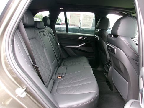 Used 2026 BMW X5 xDrive40i w/ Premium Package AWD/4WD image 10