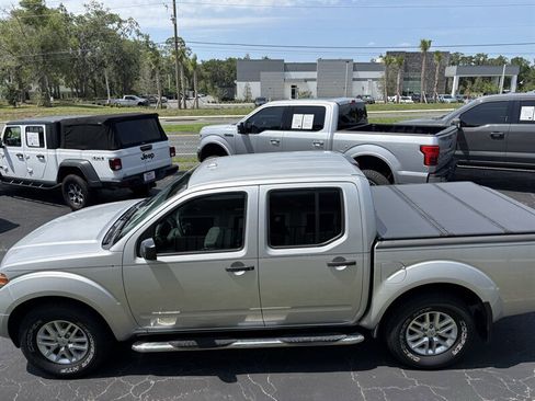Used 2017 Nissan Frontier SV RWD image 6