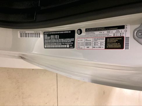 Used 2024 BMW 230i Coupe w/ Convenience Package image 32