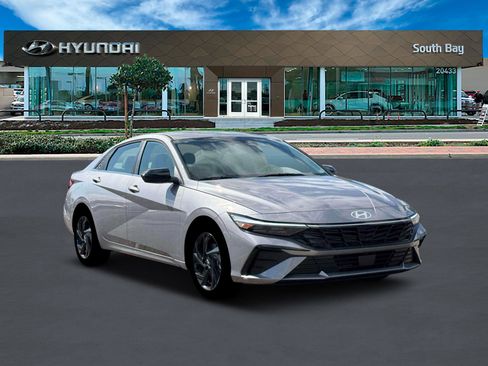 New 2026 Hyundai Elantra SEL Sport image 11