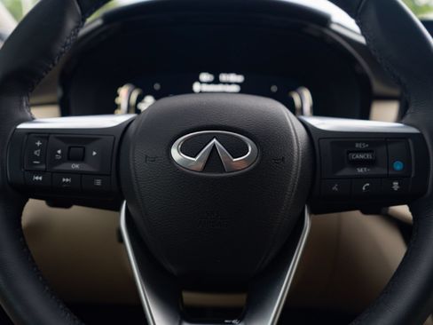 Certified 2023 INFINITI QX60 Luxe w/ Vision Package AWD/4WD image 11