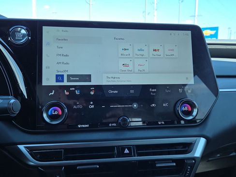 Used 2024 Lexus RX 350 Premium w/ Accessory Package (Z1) FWD image 22