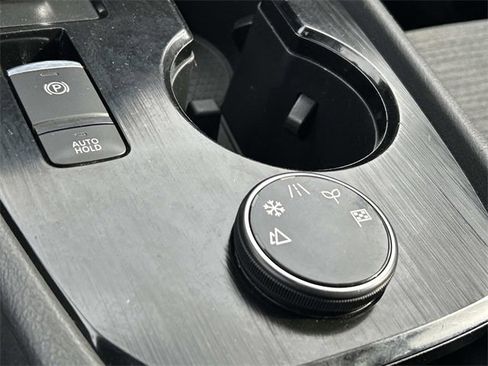 Used 2023 Nissan Rogue SV image 33