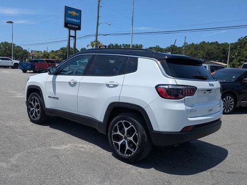 Used 2025 Jeep Compass Limited AWD/4WD image 6