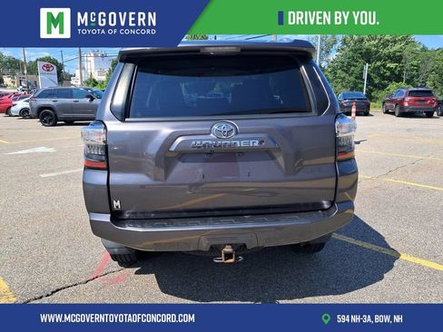 Used 2016 Toyota 4Runner SR5 AWD/4WD image 4