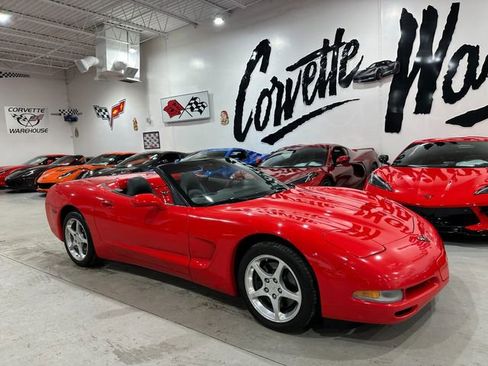Used 2000 Chevrolet Corvette Convertible w/ Performance Handling Pkg image 23