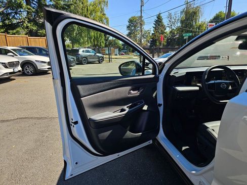 Used 2026 Nissan Leaf SV+ w/ Floor Mat Package (SV+) FWD image 20