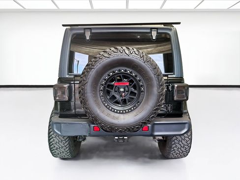 Used 2019 Jeep Wrangler Unlimited Sahara AWD/4WD image 5