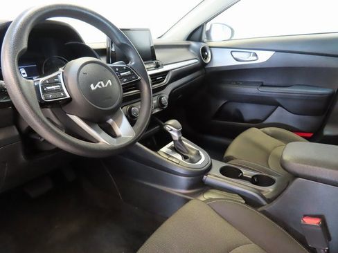Used 2024 Kia Forte LXS image 4
