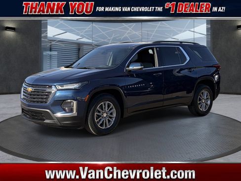 Used 2023 Chevrolet Traverse LT FWD image 1