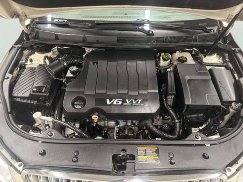 Used 2010 Buick LaCrosse CXL w/ Luxury Package image 9