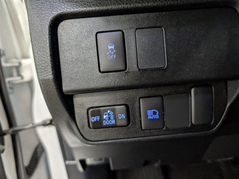 Used 2023 Toyota Tacoma SR image 19