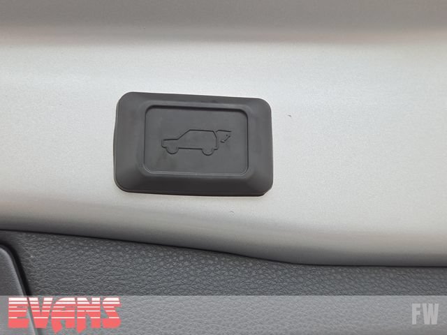Used 2023 Toyota RAV4 XLE Premium AWD/4WD image 31