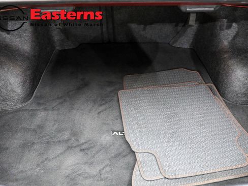 Used 2023 Nissan Altima 2.5 SR w/ SR Premium Package image 13