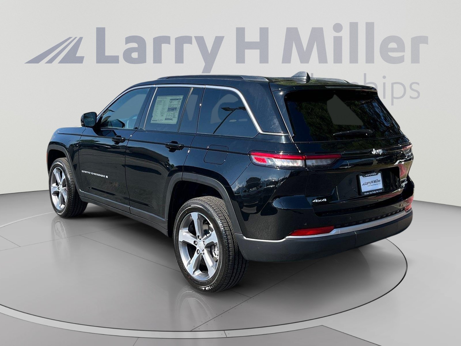 New 2026 Jeep Grand Cherokee Limited AWD/4WD image 3