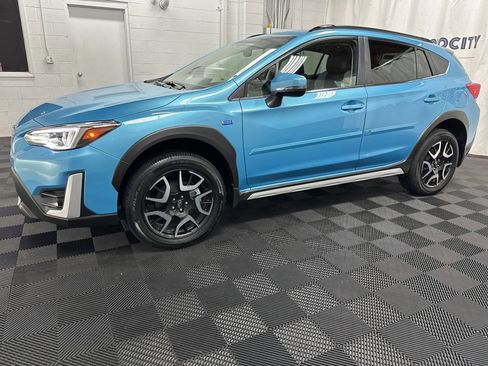 Used 2022 Subaru Crosstrek Hybrid w/ Moonroof Package w/Navigation image 5