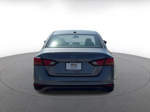 Used 2025 Nissan Altima 2.5 SV image 12