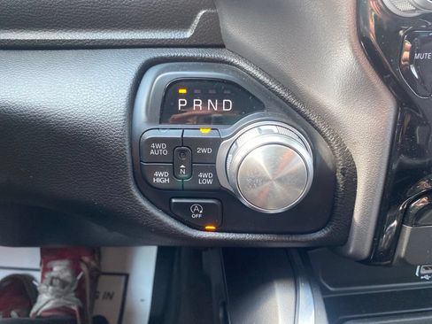 Used 2025 RAM 1500 Laramie AWD/4WD image 23