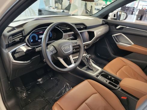 Used 2022 Audi Q3 2.0T Premium w/ Convenience Package AWD/4WD image 18